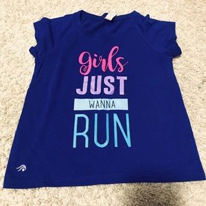 🌻 Girls just wanna run tee- size 5